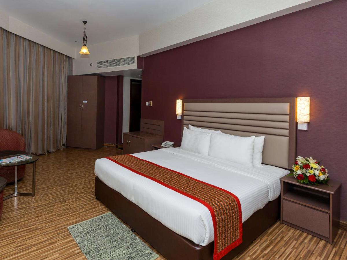 Wave International Hotel Dubai Exteriör bild